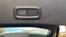 Volvo Xc40 2.0 B4P Inscription 5dr AWD Auto Petrol Estate